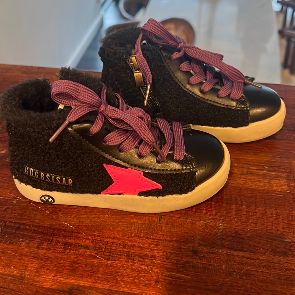 PINK & BLACK HIGH TOP SHERPA SNEAKER never worn!